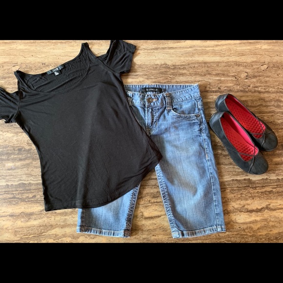 CALVIN KLEIN BRAMUDA STYLE SHORTS SIZE 2 - Picture 2 of 7